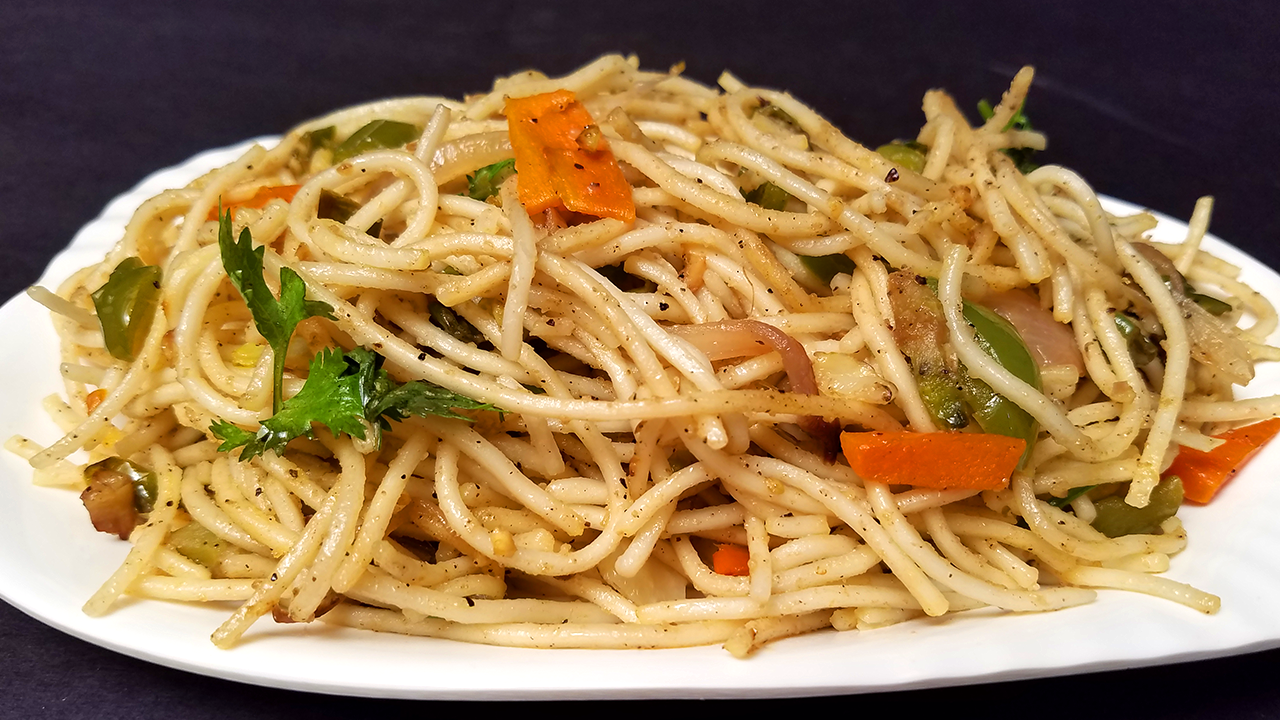 Veg Noodles Recipe In Telugu How to make Veg Noodles Street Food